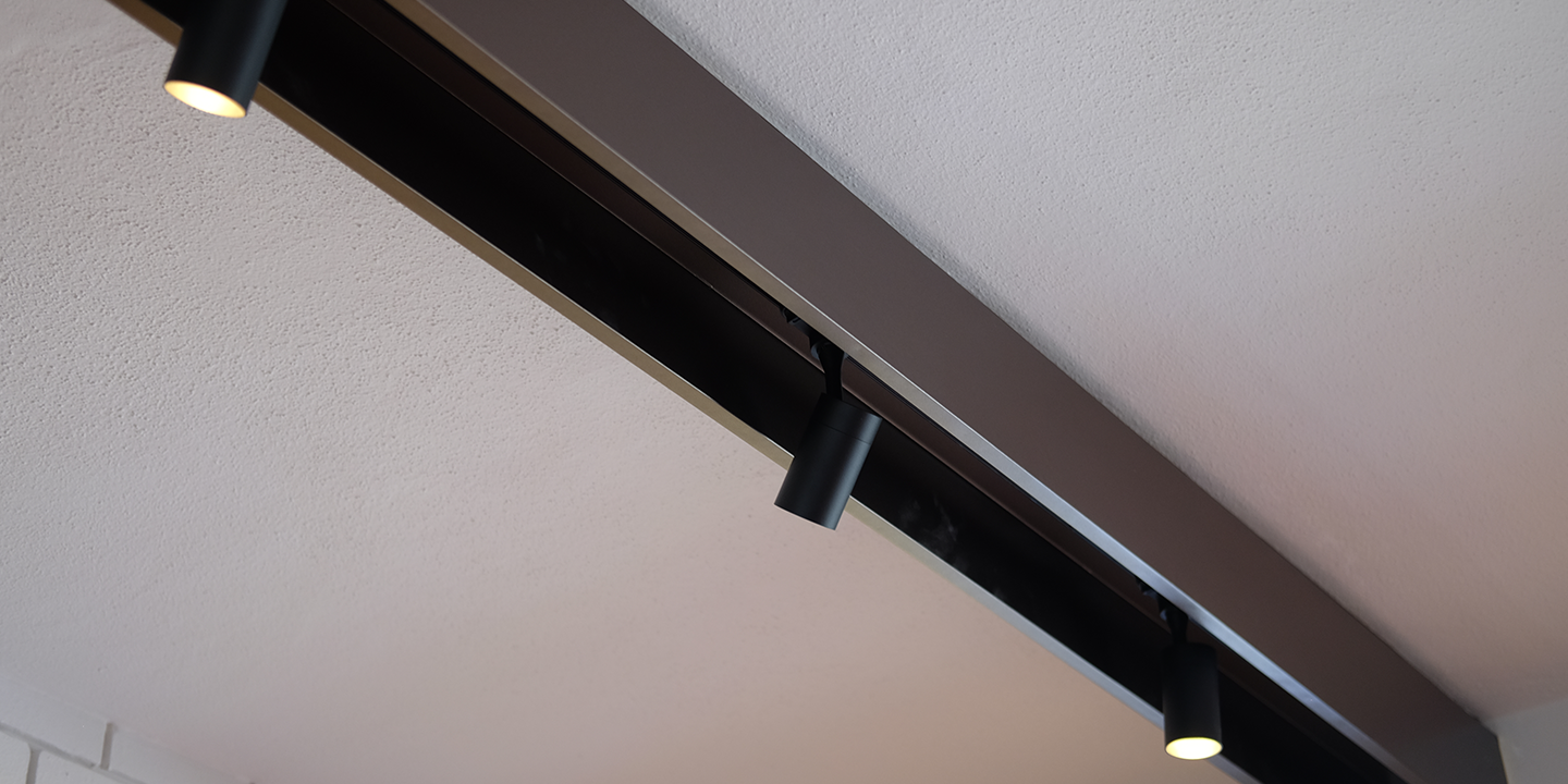 VIANARA Mid-Century Kitchen